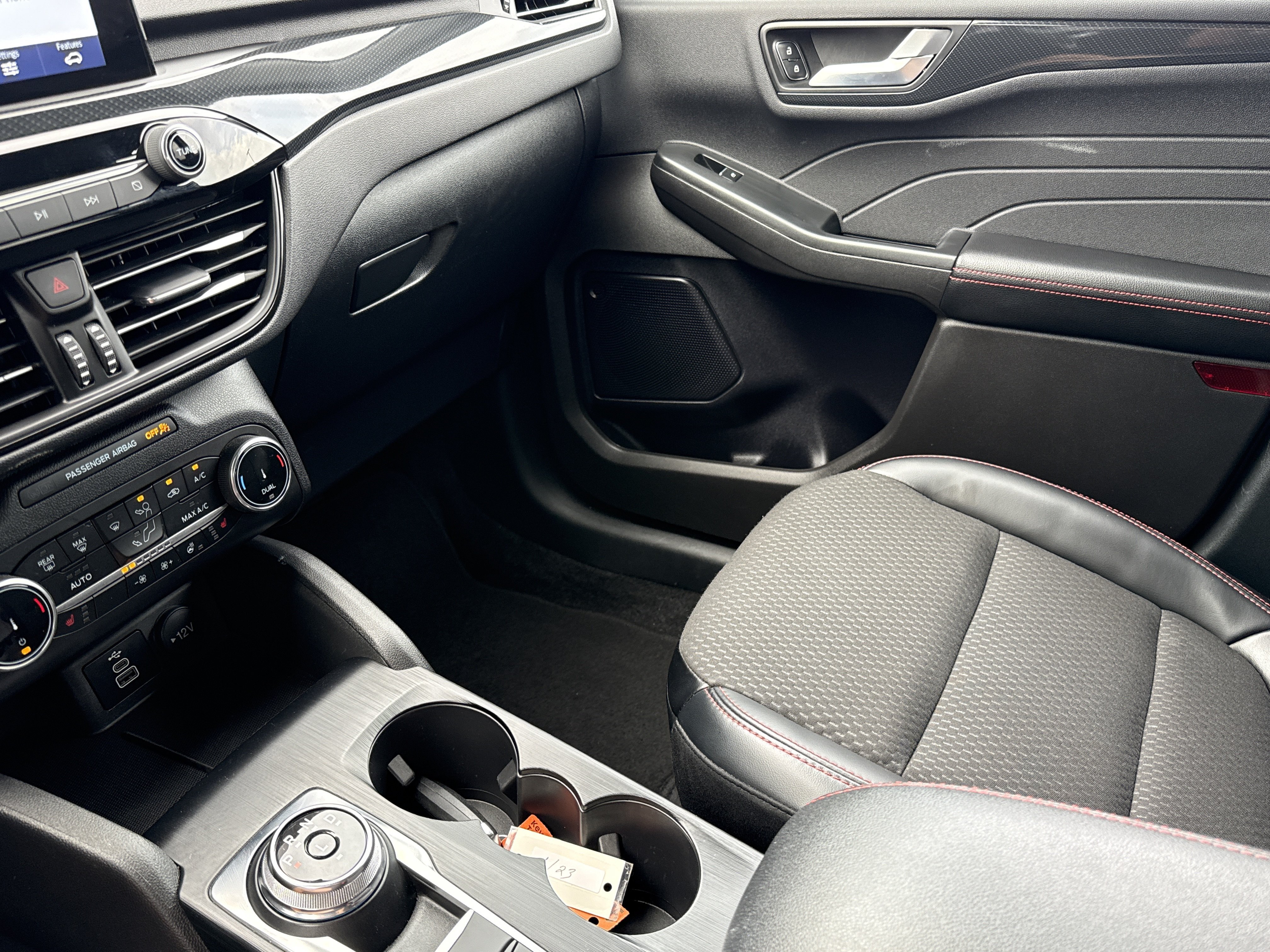 2024 Ford Escape ST-Line - Photo 24