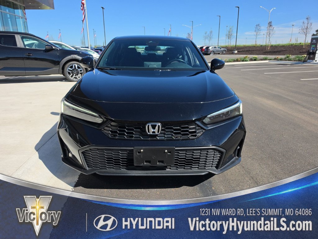 Used 2025  Honda Sport image 9