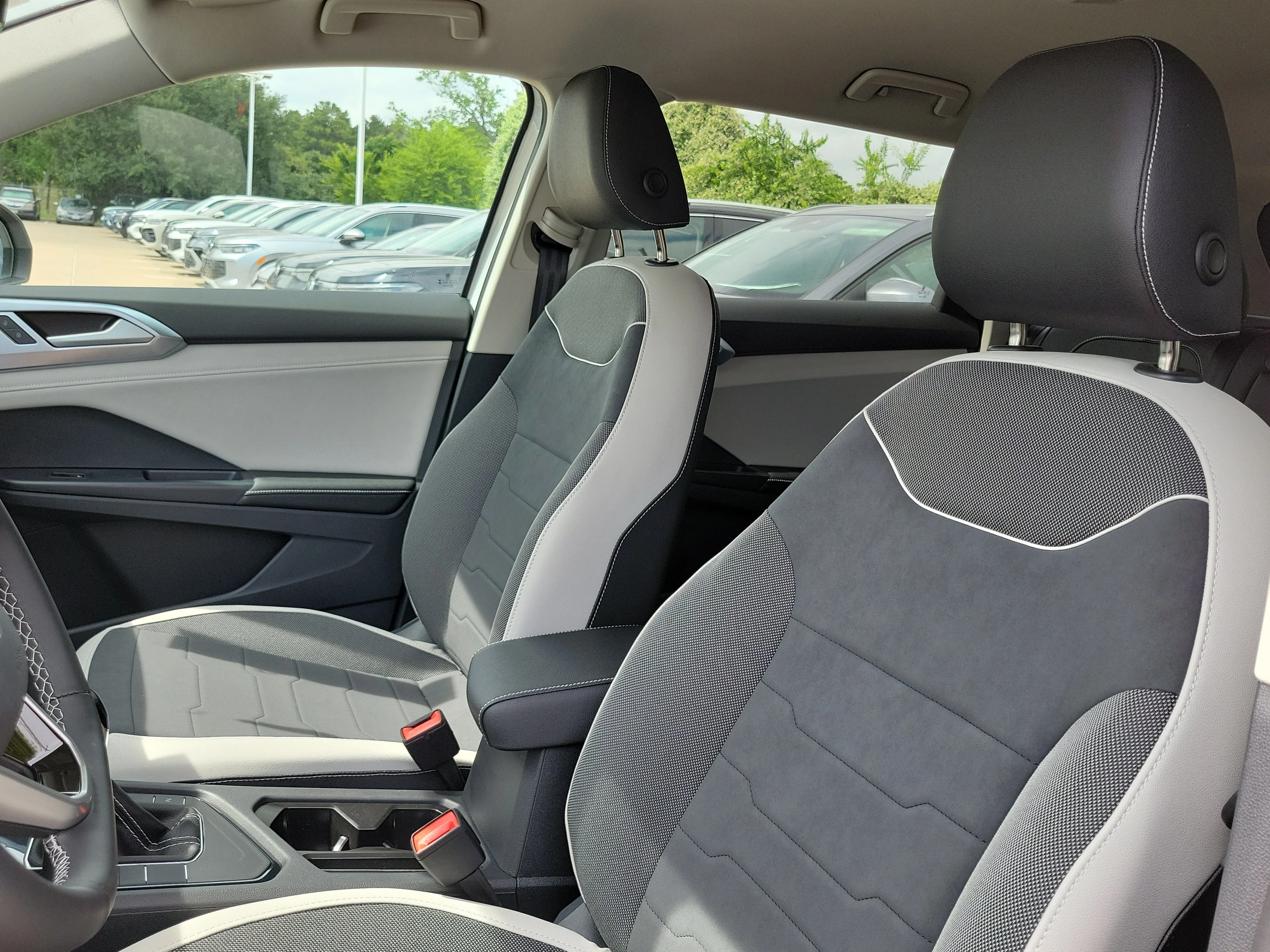 New 2026 White Volkswagen SE image 13
