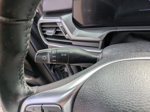 Used 2024 Silver Kia S image 31