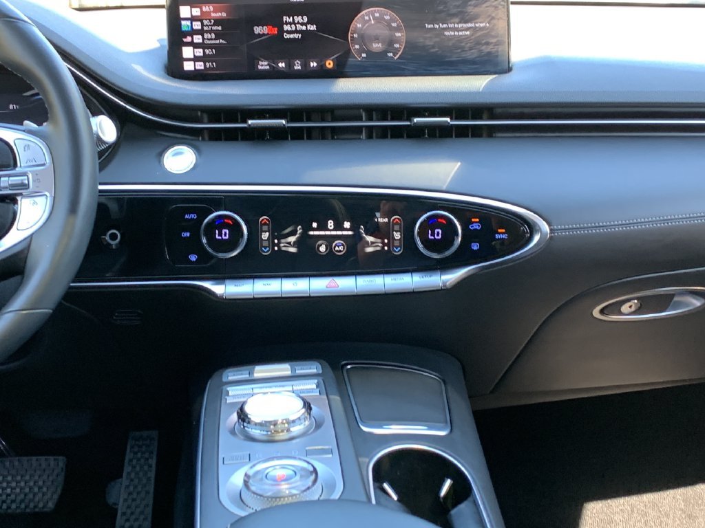 2023 GENESIS GV70 Standard - Photo 18