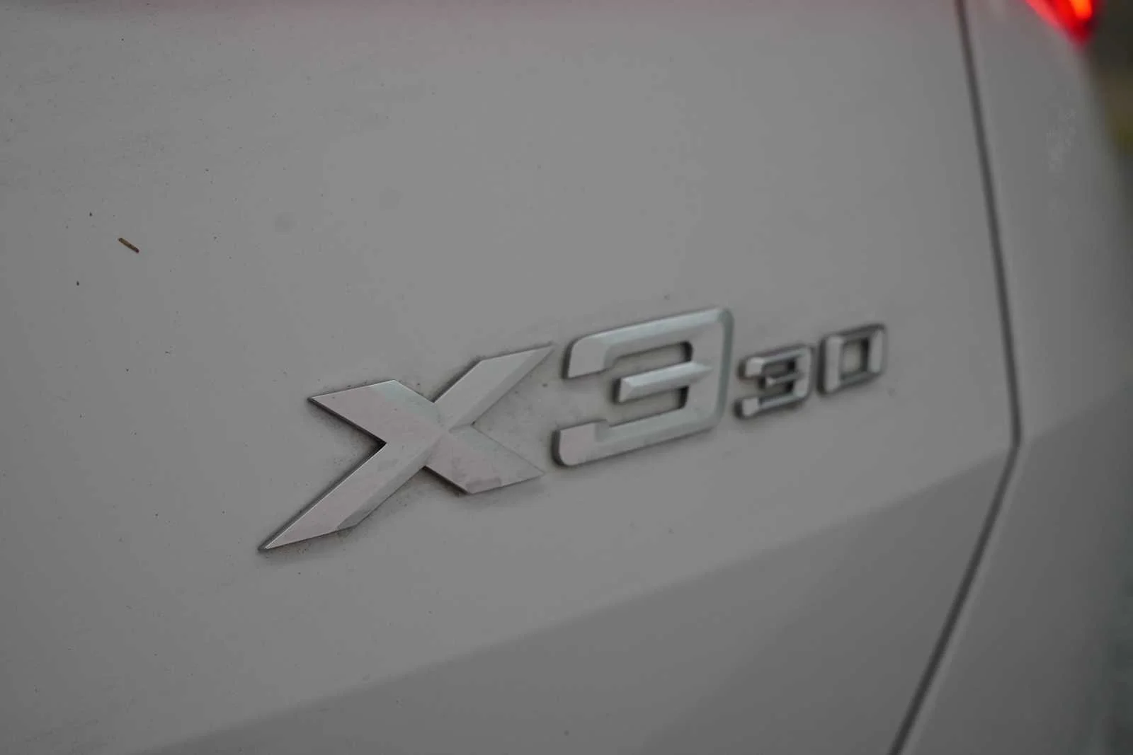 Certified Used 2026 Mineral White Metallic BMW 30 xDrive image 9