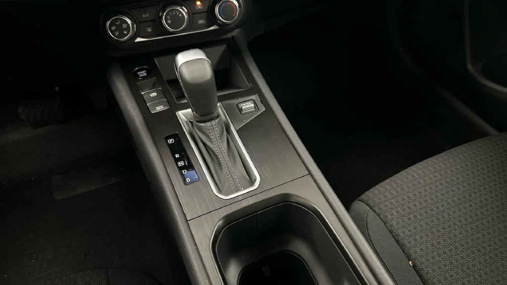 Used 2025 White Nissan S image 12