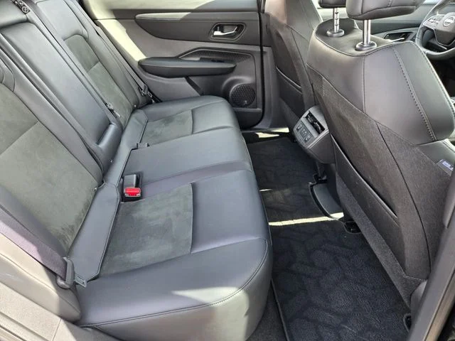 Used 2024 Black Nissan ENGAGE e-4ORCE image 18