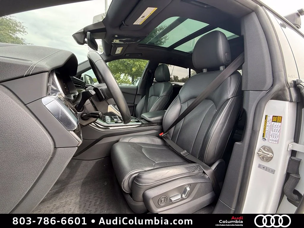 Used 2024 White Audi 55 Prestige image 5
