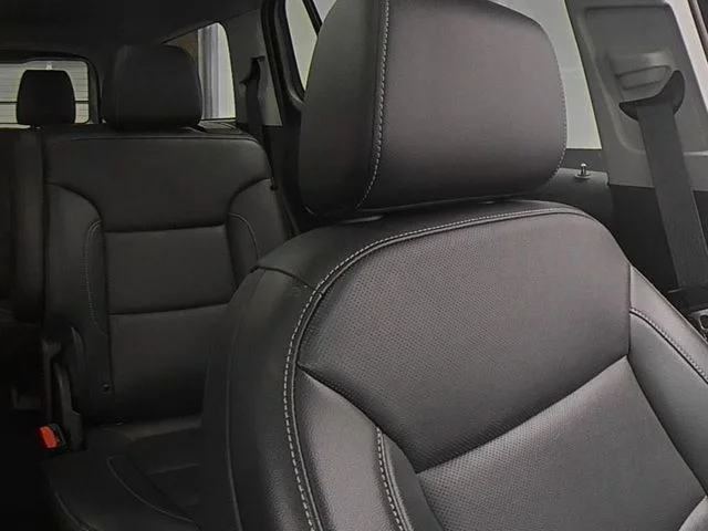 Used 2021 Gray GMC SLT image 33