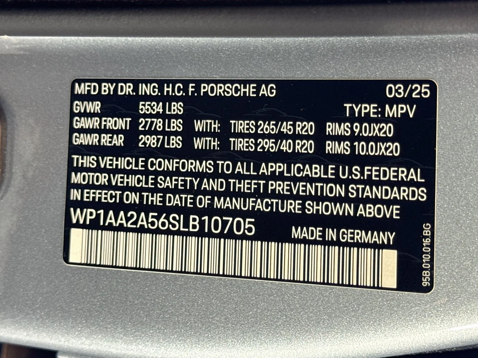 Certified Used 2025 Dolomite Silver Porsche T image 27