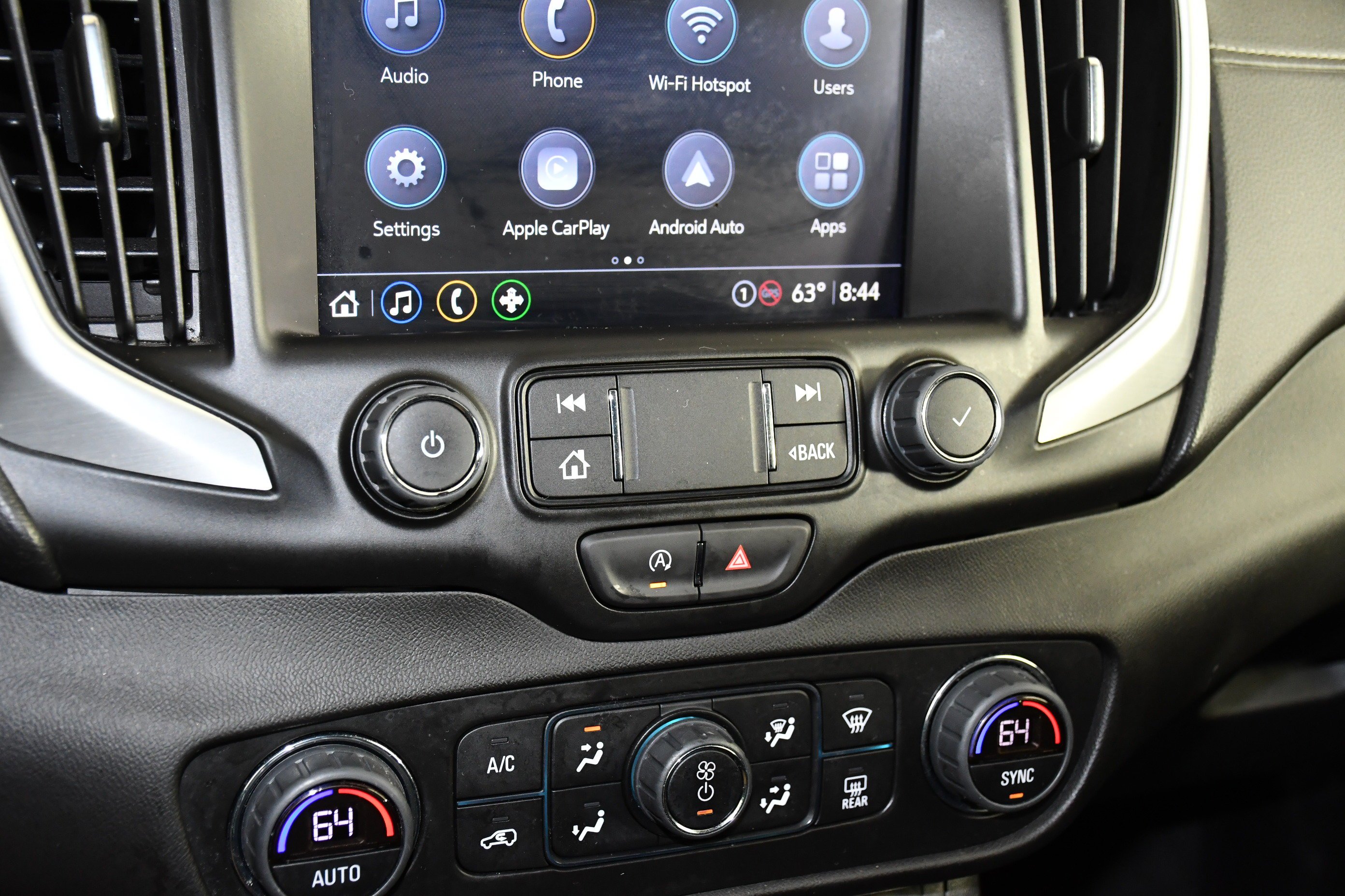 Used 2024 Sterling Metallic GMC SLT image 29