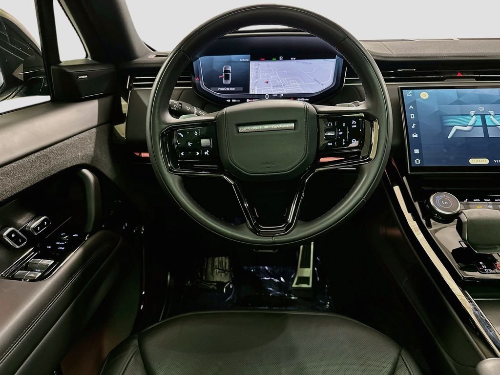 Used 2023 Giola Green Metallic Land Rover SE Dynamic image 23