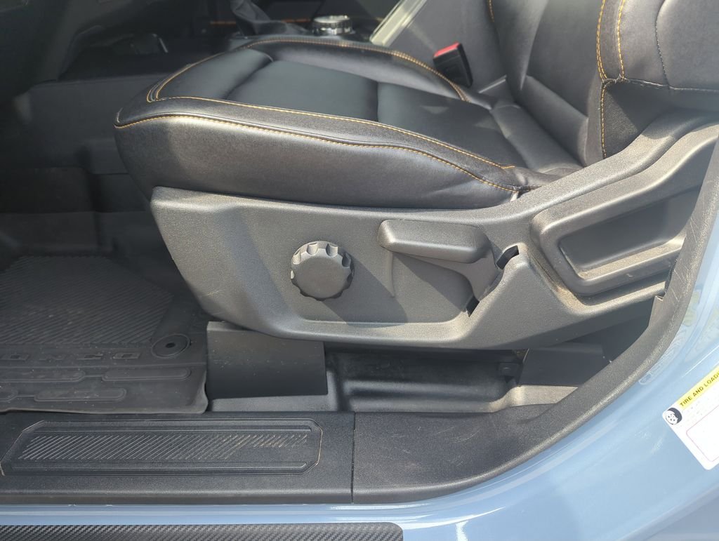 Used 2024 Gray Ford Badlands image 12