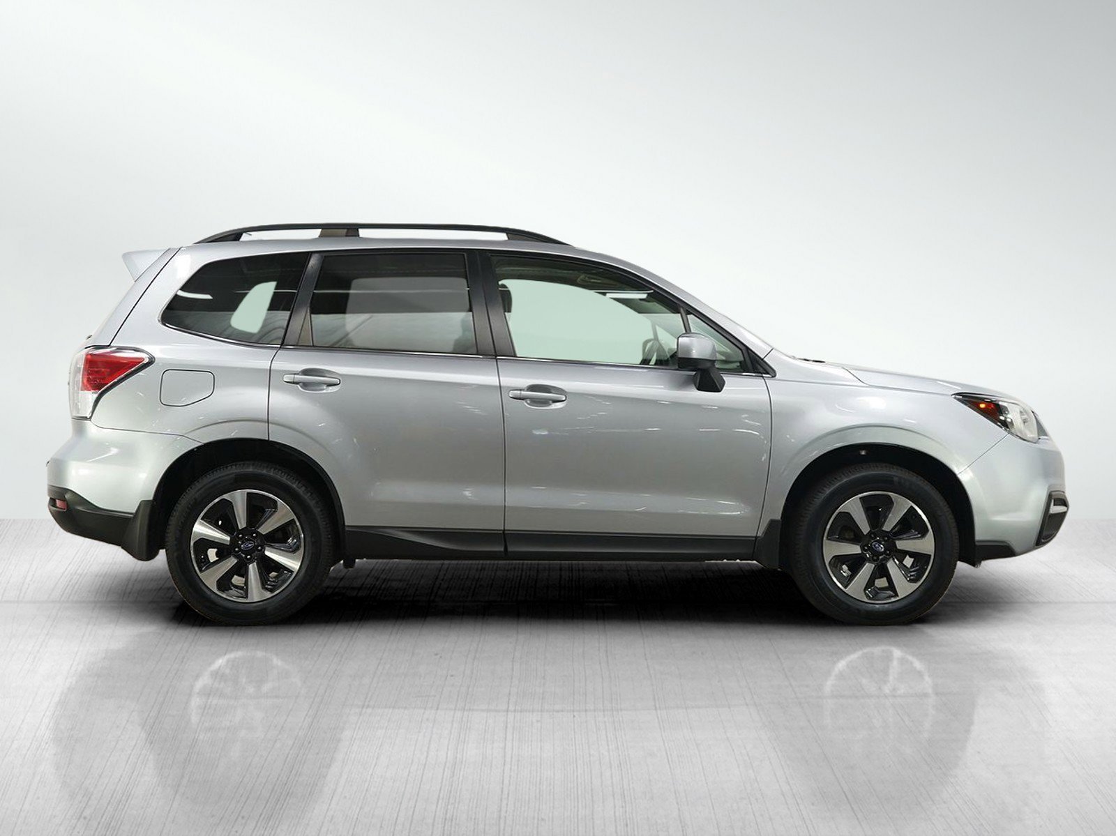 Used 2017 Ice Silver Metallic Subaru 2.5i Limited image 6
