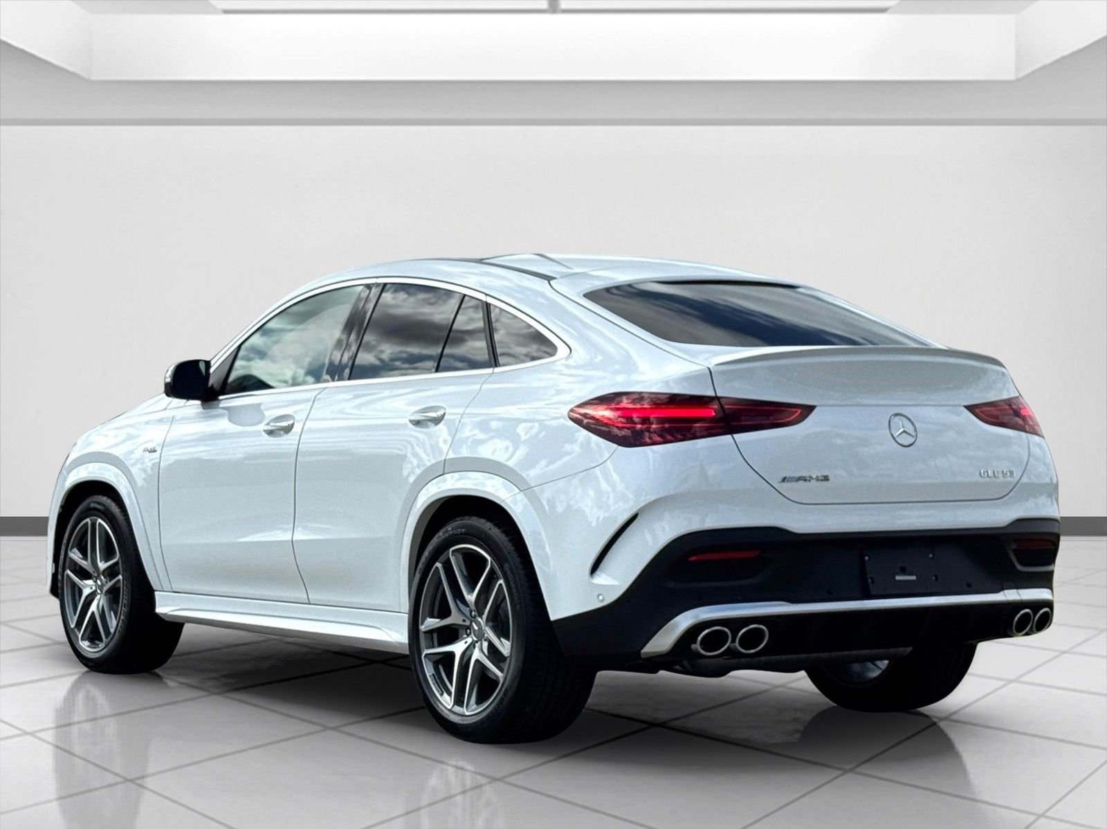 New 2026 MANUFAKTUR Moonlight White Metallic Mercedes-Benz AMG® GLE 53 4MATIC+ Coupe image 4