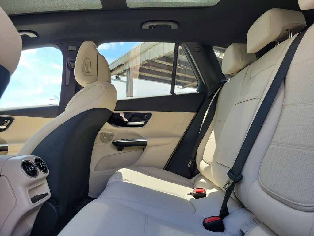 New 2027 Black Mercedes-Benz GLC 300 image 10