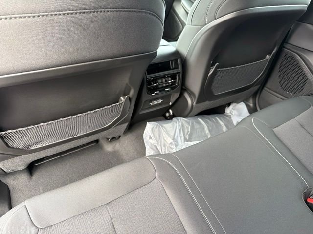 New 2026 Bright White Clear-Coat Exterior Paint Jeep Laredo image 8