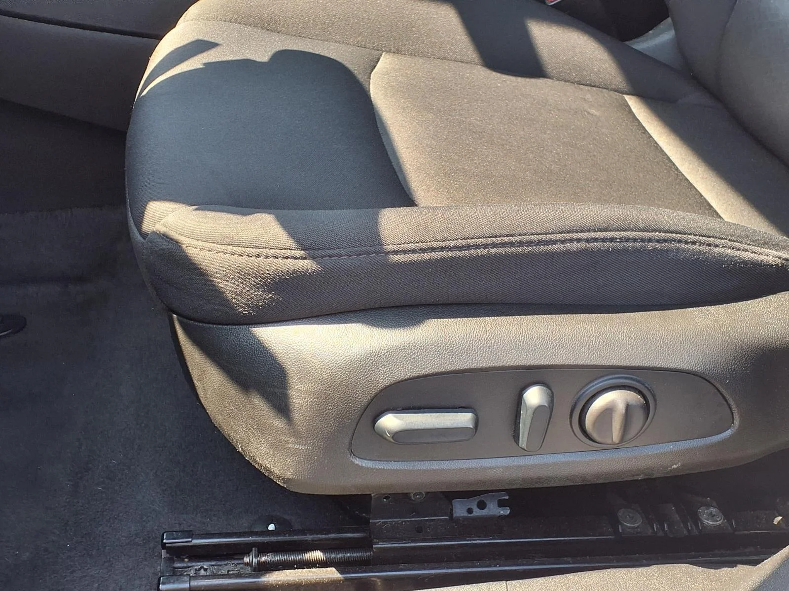 Used 2024 Summit White Chevrolet LT image 21