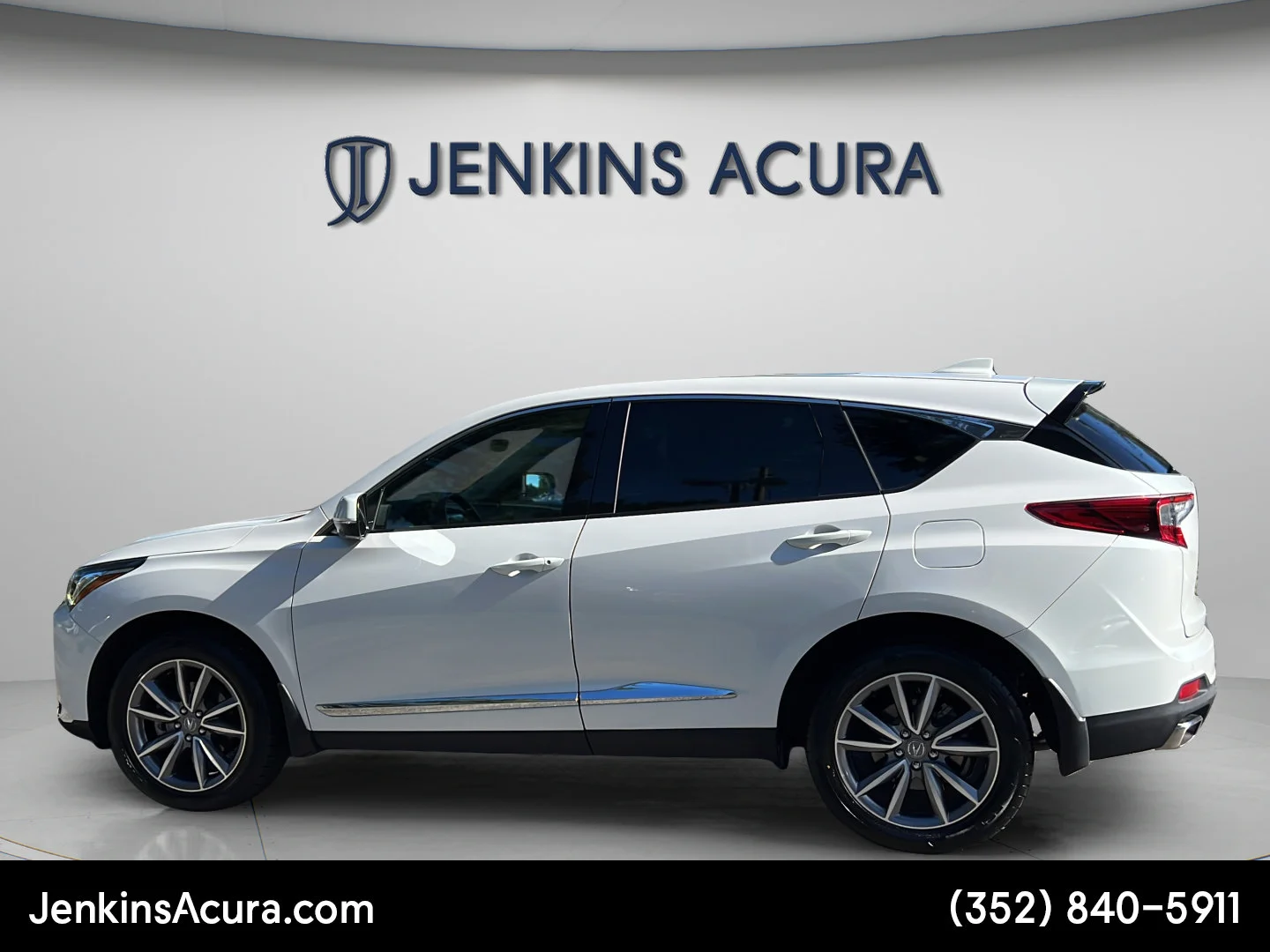 Used 2023 Platinum White Pearl Acura w/Technology Package image 8