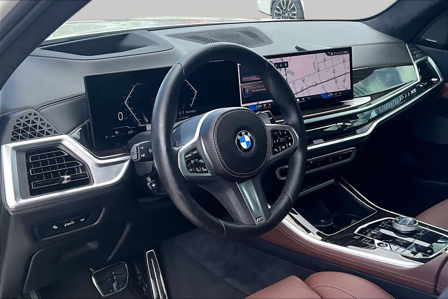 Used 2024 Alpine White BMW sDrive40i image 16
