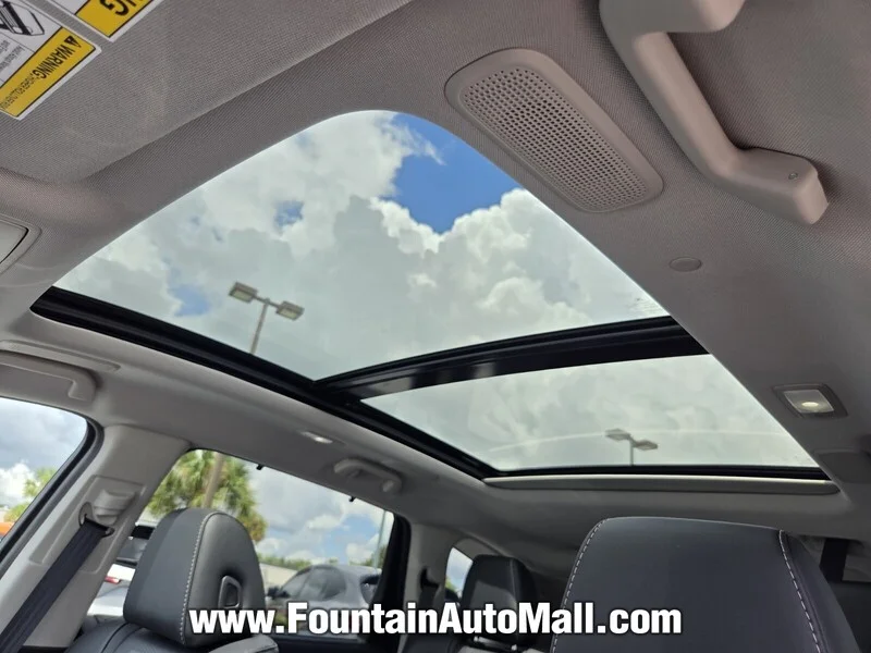 Used 2026 Solar Silver Metallic Acura FWD W/TECHNOLOGY PACKAGE image 17