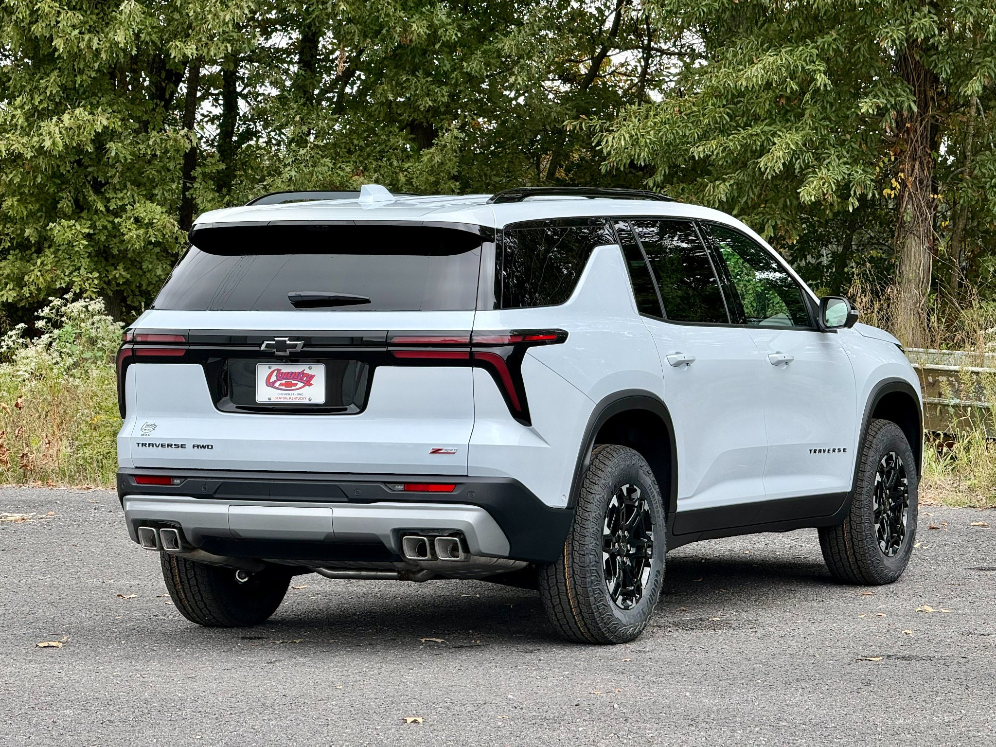 2027 Chevrolet Traverse Z71 - Photo 9