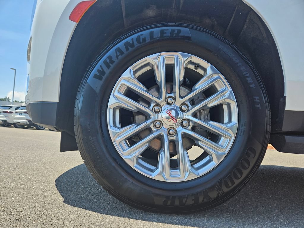Certified Used 2024 Summit White GMC SLT image 19
