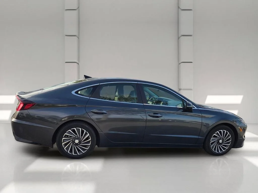 Used 2022 Portofino Gray Hyundai Limited image 5