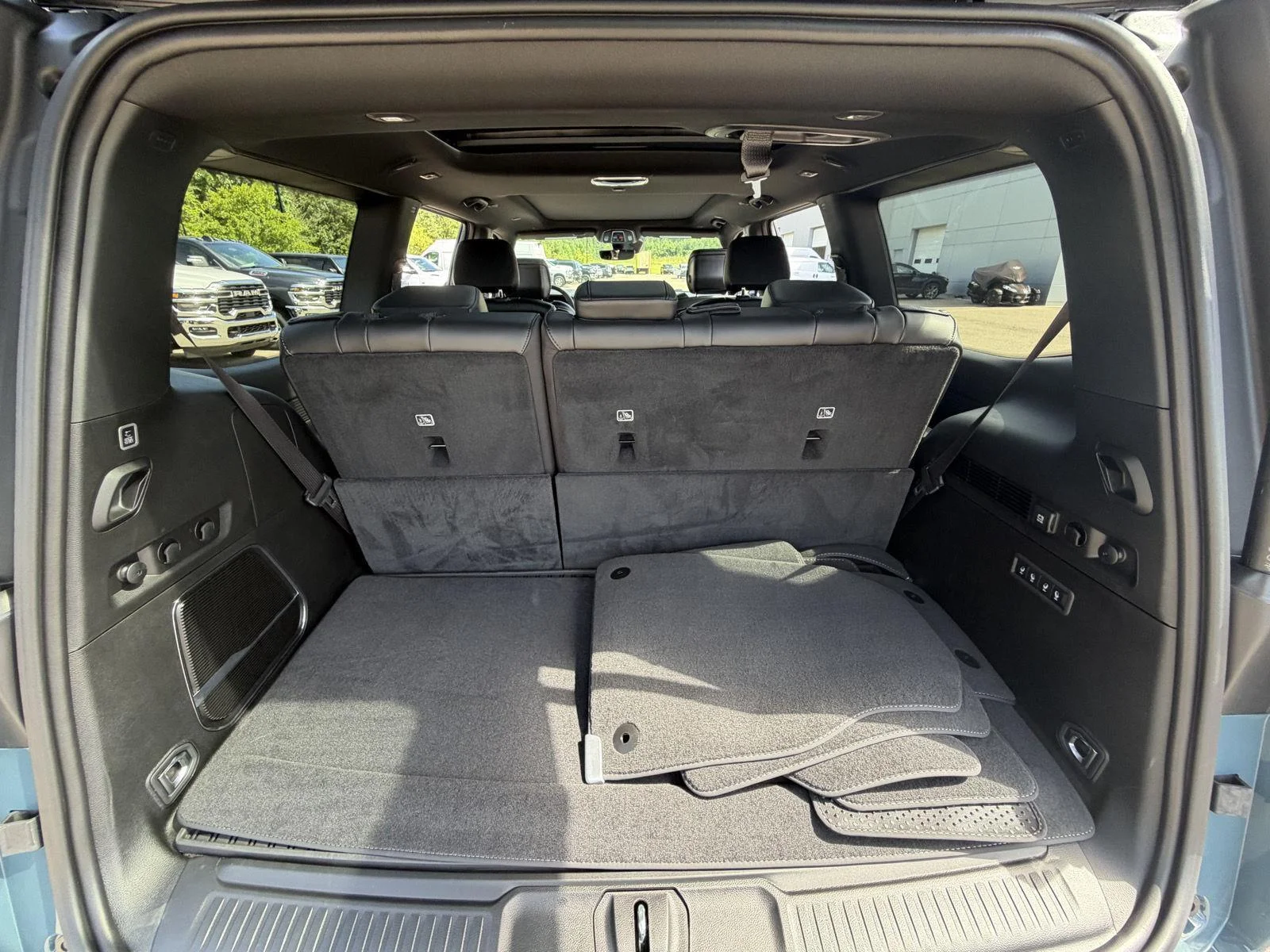 New 2026 Steel Blue Exterior Paint Jeep Upland image 19