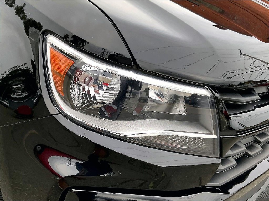 Used 2022 Black Chevrolet LT image 32