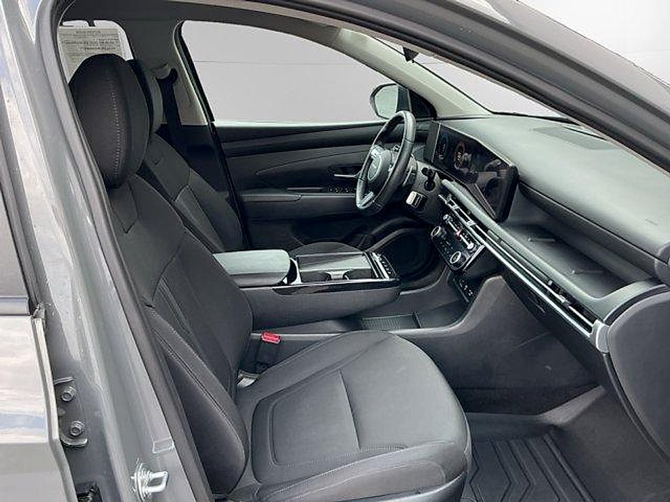 Used 2025 Hampton Gray Hyundai Preferred AWD image 15