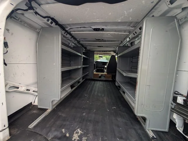 2021 Chevrolet Express Cargo Work Van - Photo 9