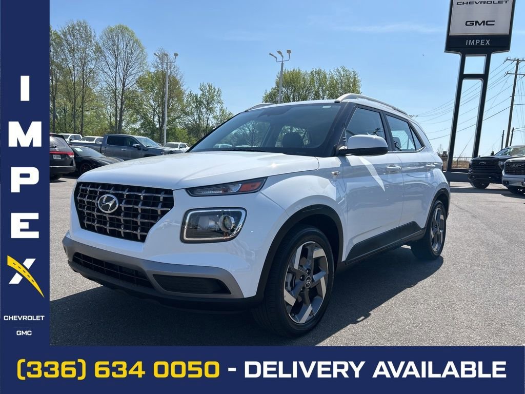 White 2025 Hyundai Venue SEL FWD SUV / Crossover Front-Wheel Drive