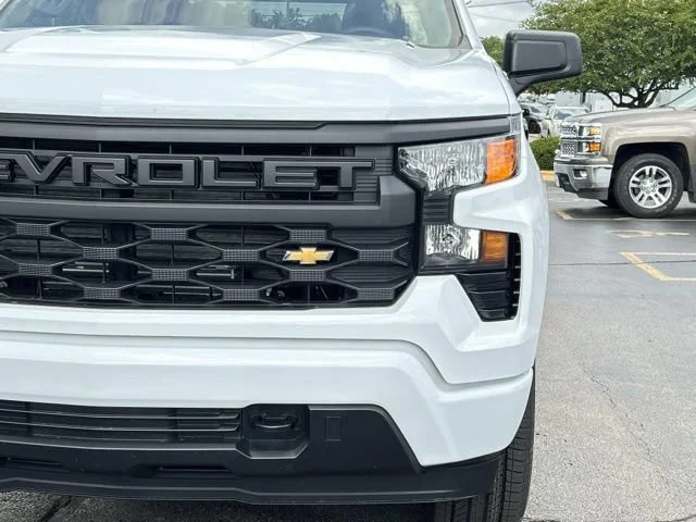 New 2026 Summit White Chevrolet Custom image 3