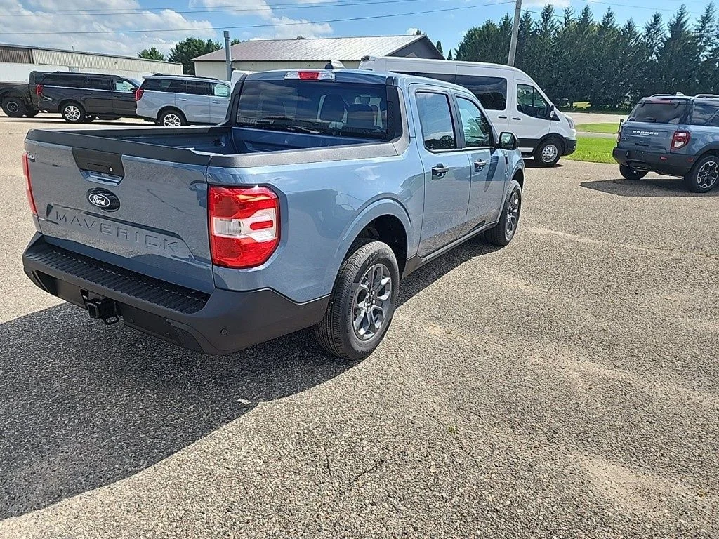2025 Ford Maverick XLT - Photo 9