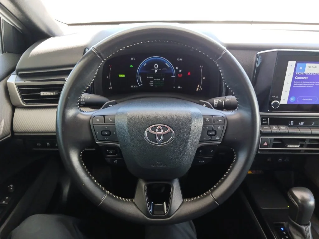 Used 2025 White Toyota SE image 17