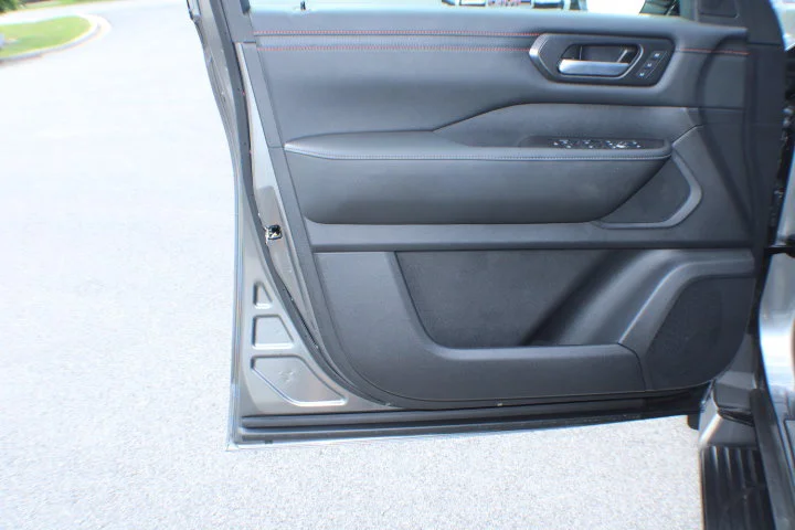 Used 2025 Gray Nissan PRO-4X 4WD image 6