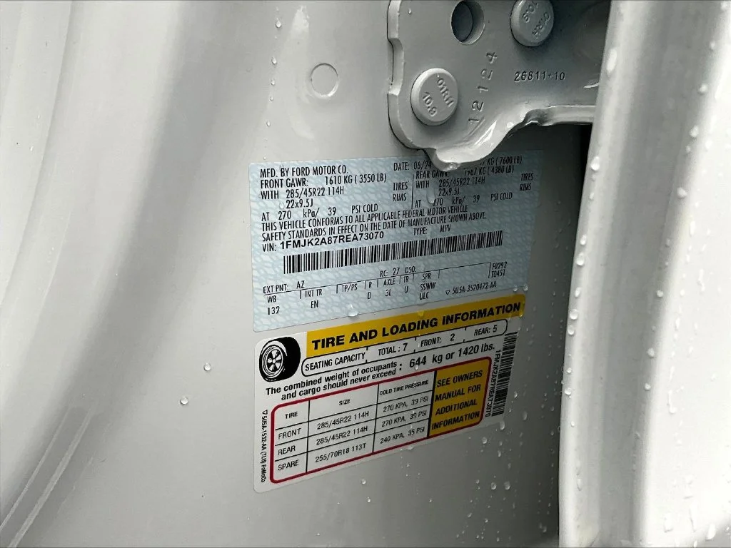 Used 2024 White Ford Limited image 20