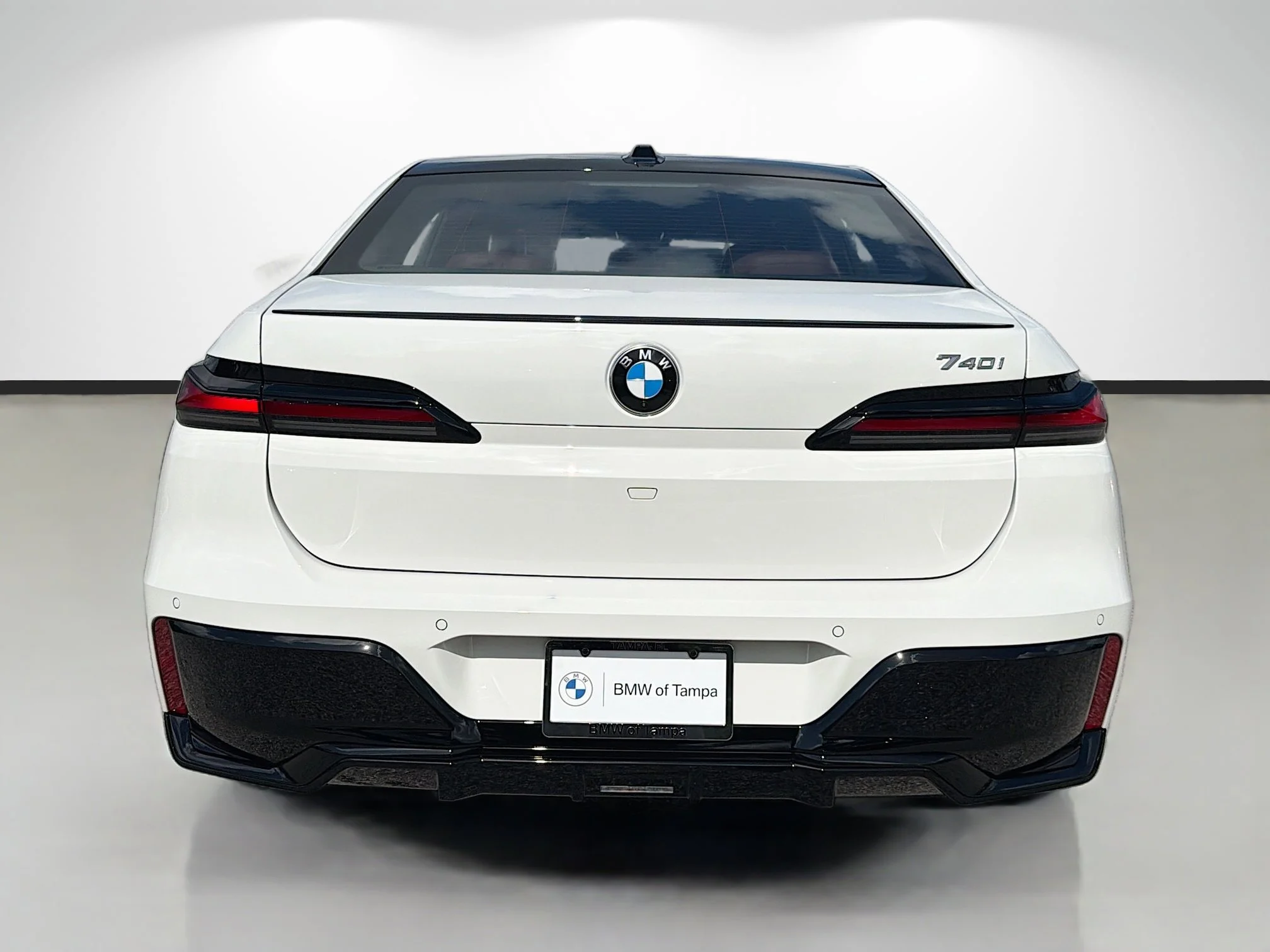 New 2026 Alpine White BMW 740i image 4