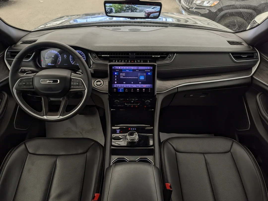 Certified Used 2025 Black Jeep Limited - - 4x4 - Luxury Tech II - Black Pkg - Command View Sunroof - Leather & More! image 27