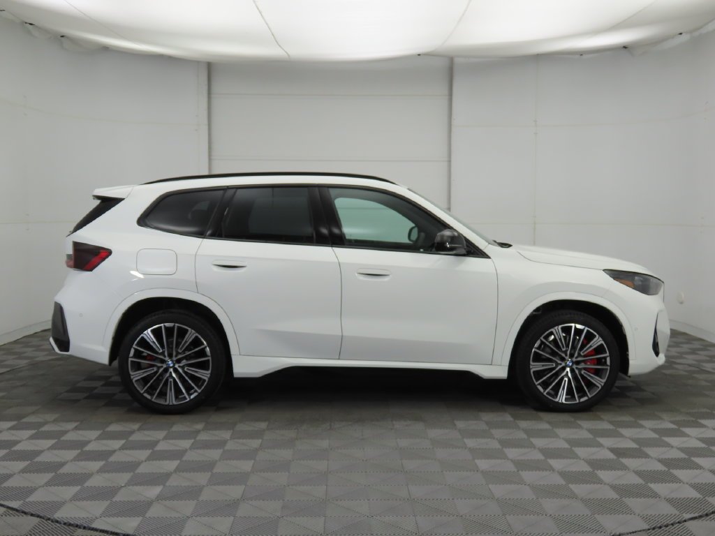 Certified Used 2026 Alpine White BMW xDrive28i image 5