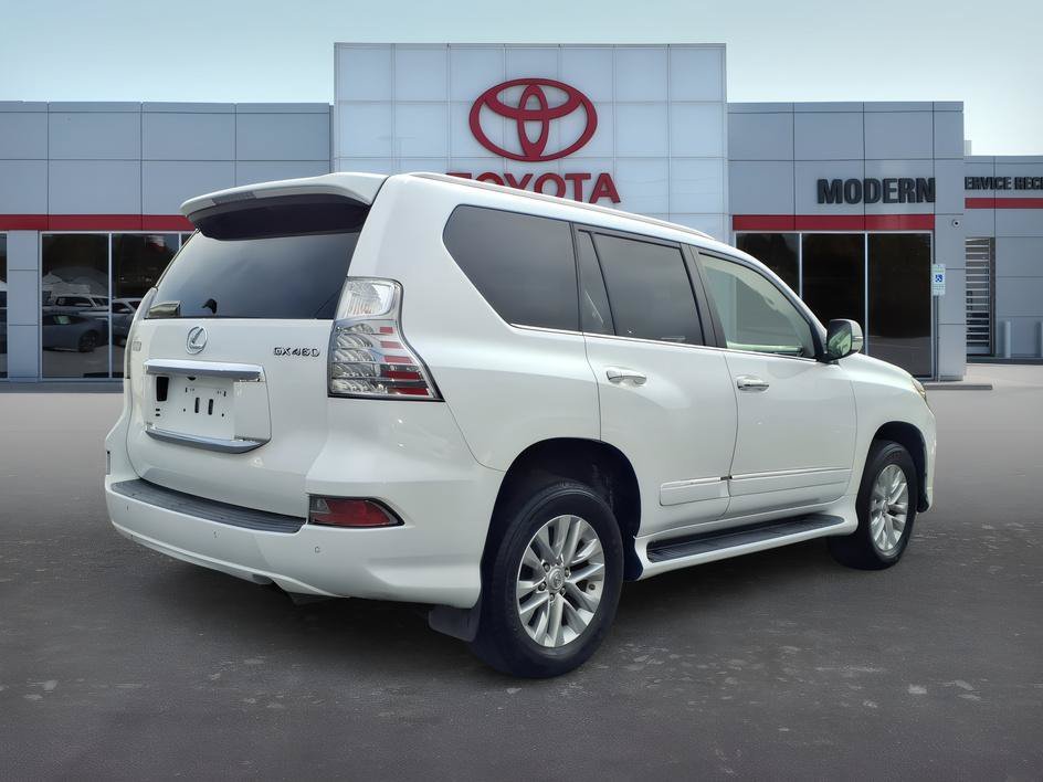 Used 2018 Starfire Pearl Lexus 460 image 5