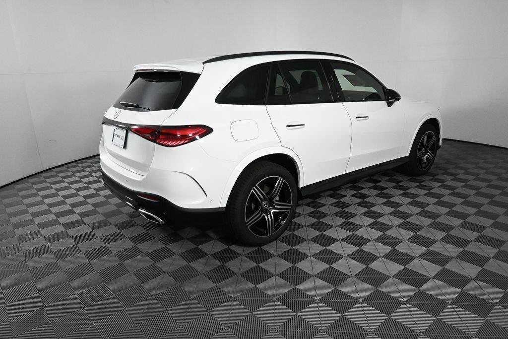 New 2027 Polar White Mercedes-Benz GLC 300 image 63