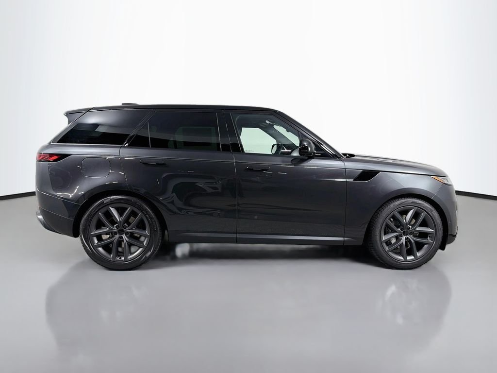 New 2027 Carpathian Grey Land Rover  SE P360 image 4