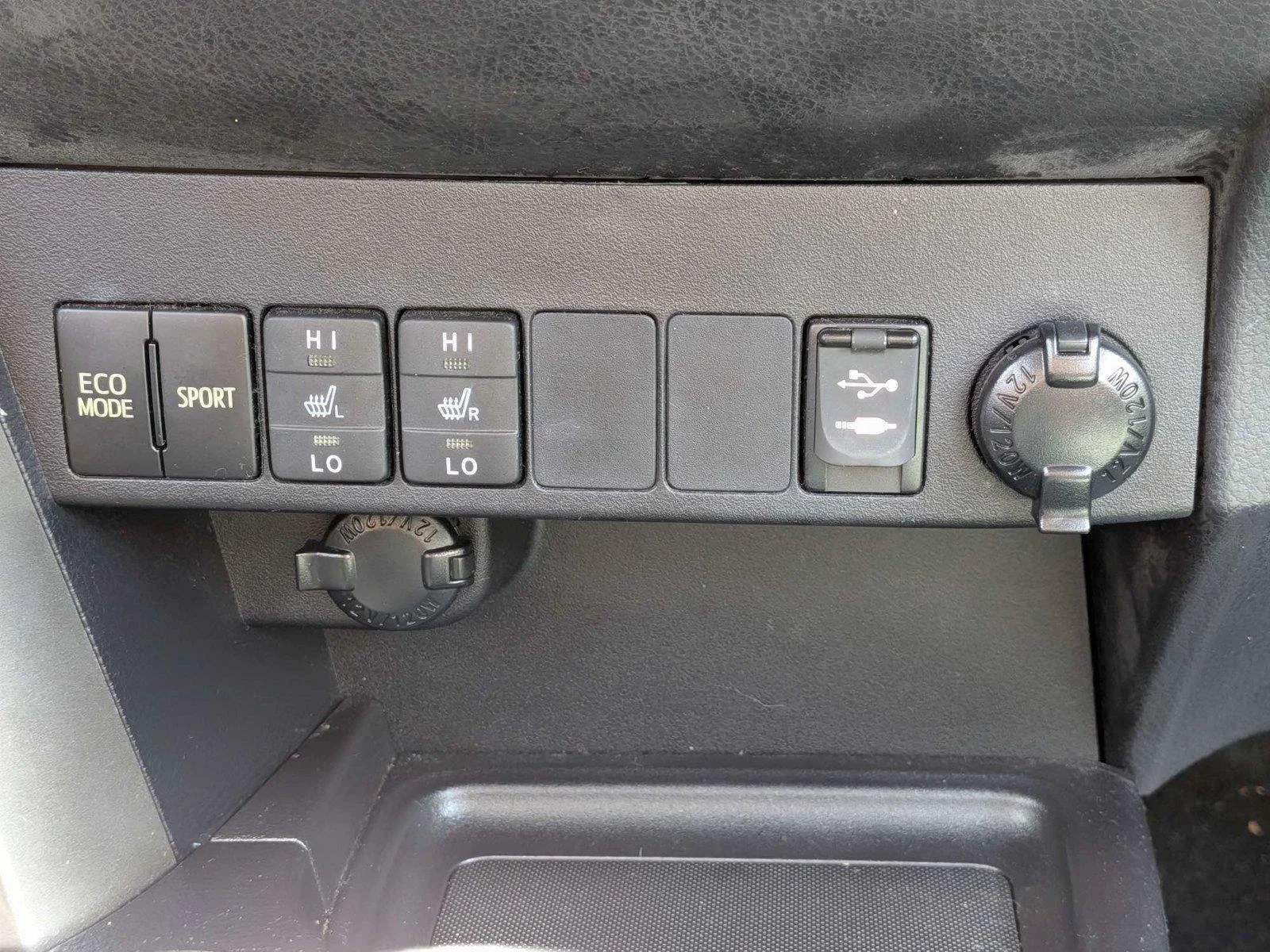 Used 2015 Gray Toyota Limited image 23