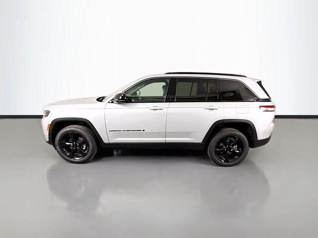New 2026 Silver Zynith Exterior Paint Jeep Limited image 4