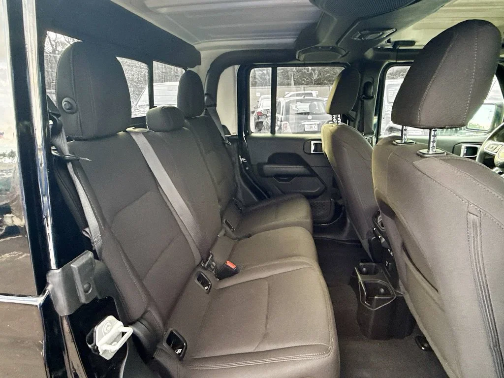 Used 2023 Black Jeep Overland image 31