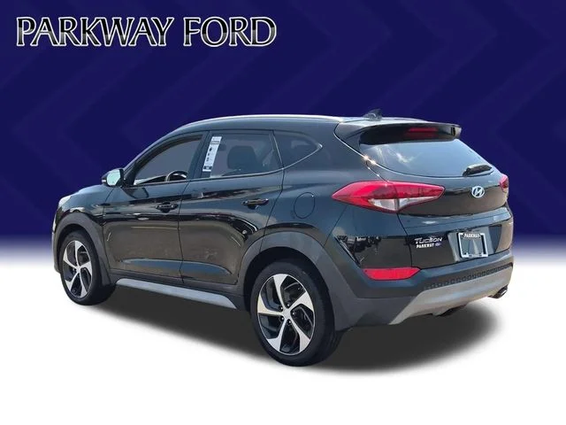 Used 2018 Black Hyundai Sport image 3