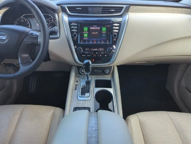 Used 2019 Brown Nissan SL image 27