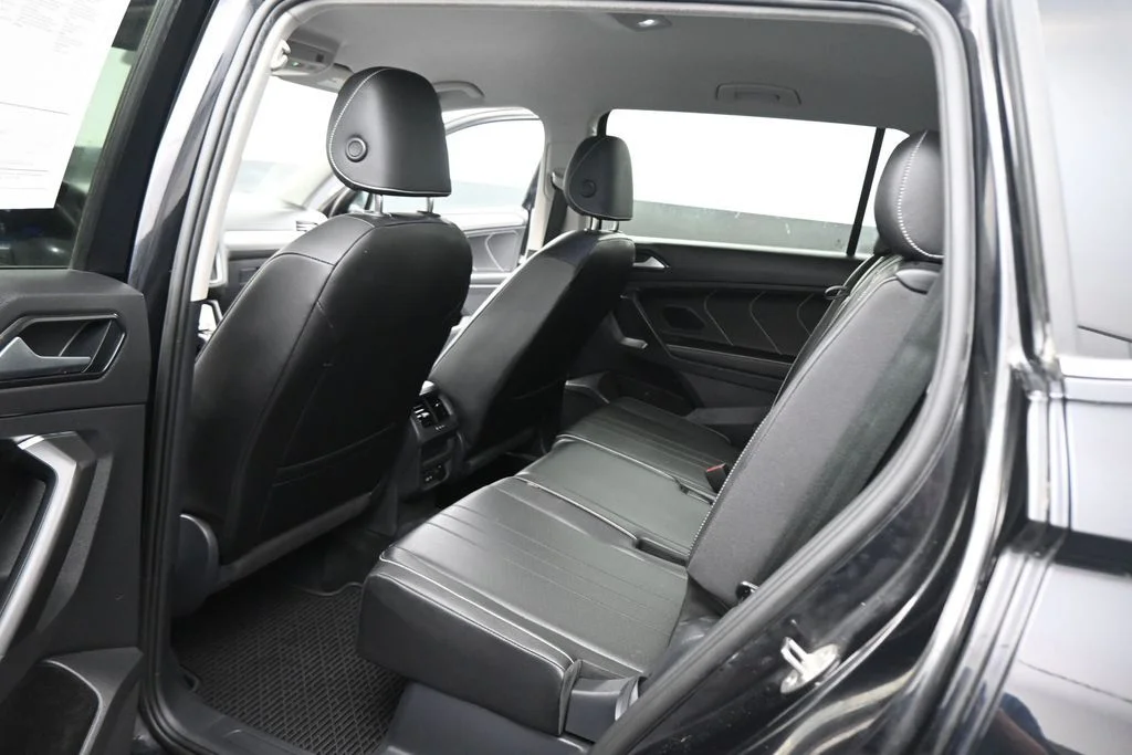 Used 2023 Black Volkswagen 2.0T SE image 41