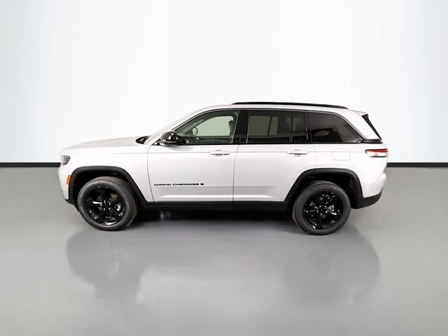 New 2026 Silver Jeep Limited image 4