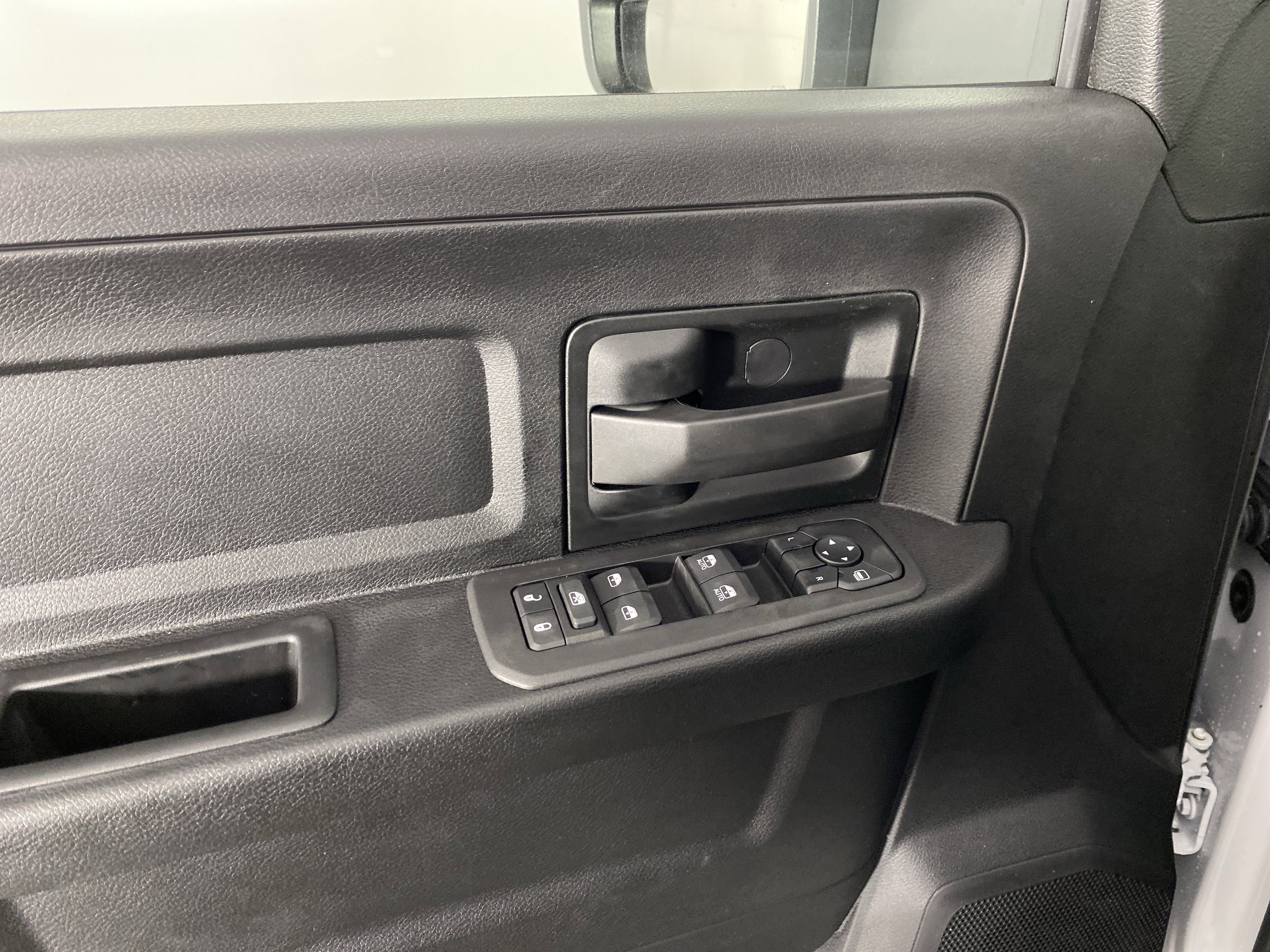 2026 RAM 2500 Tradesman - Photo 12