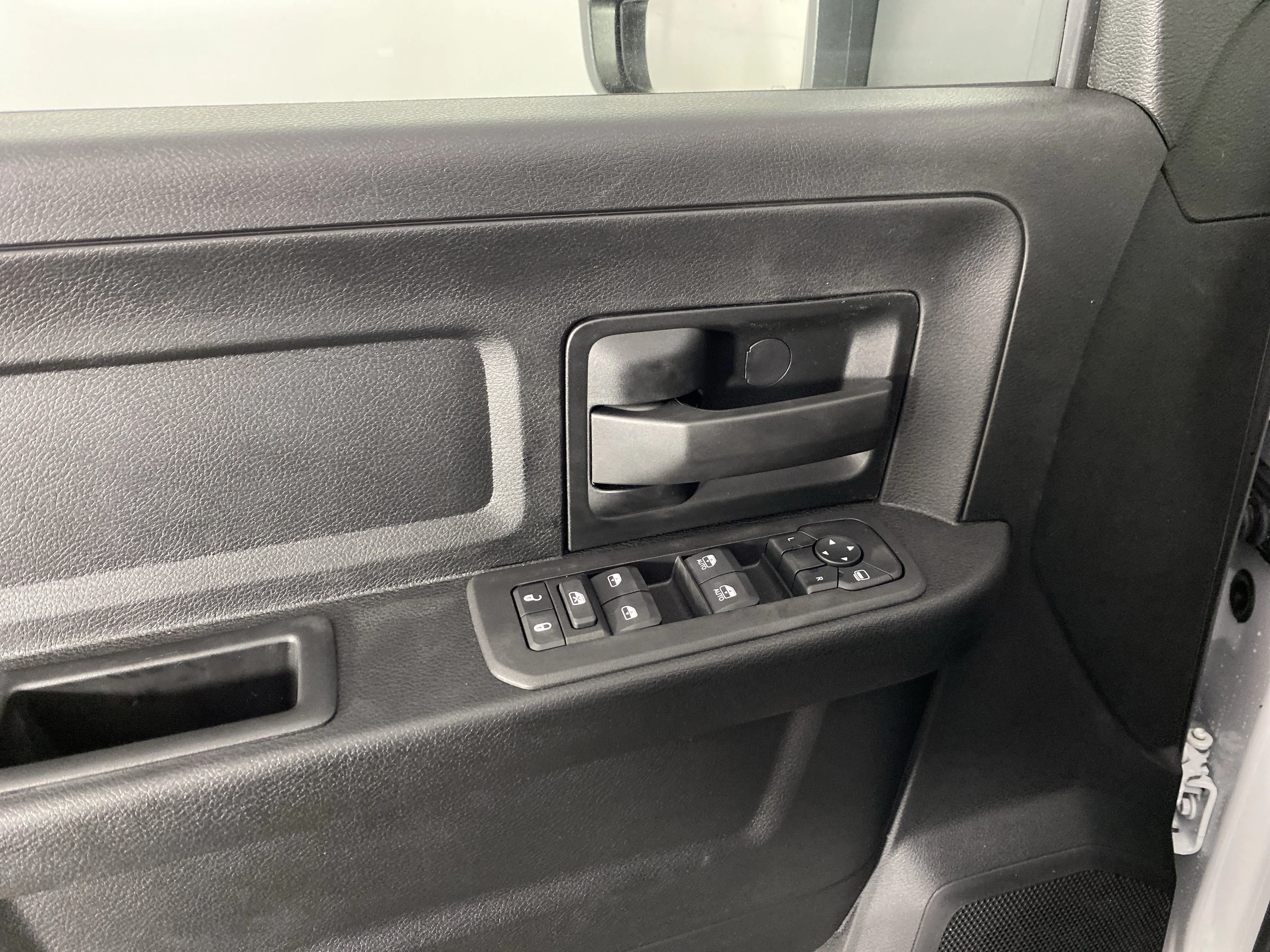 2026 RAM 2500 Tradesman - Photo 12